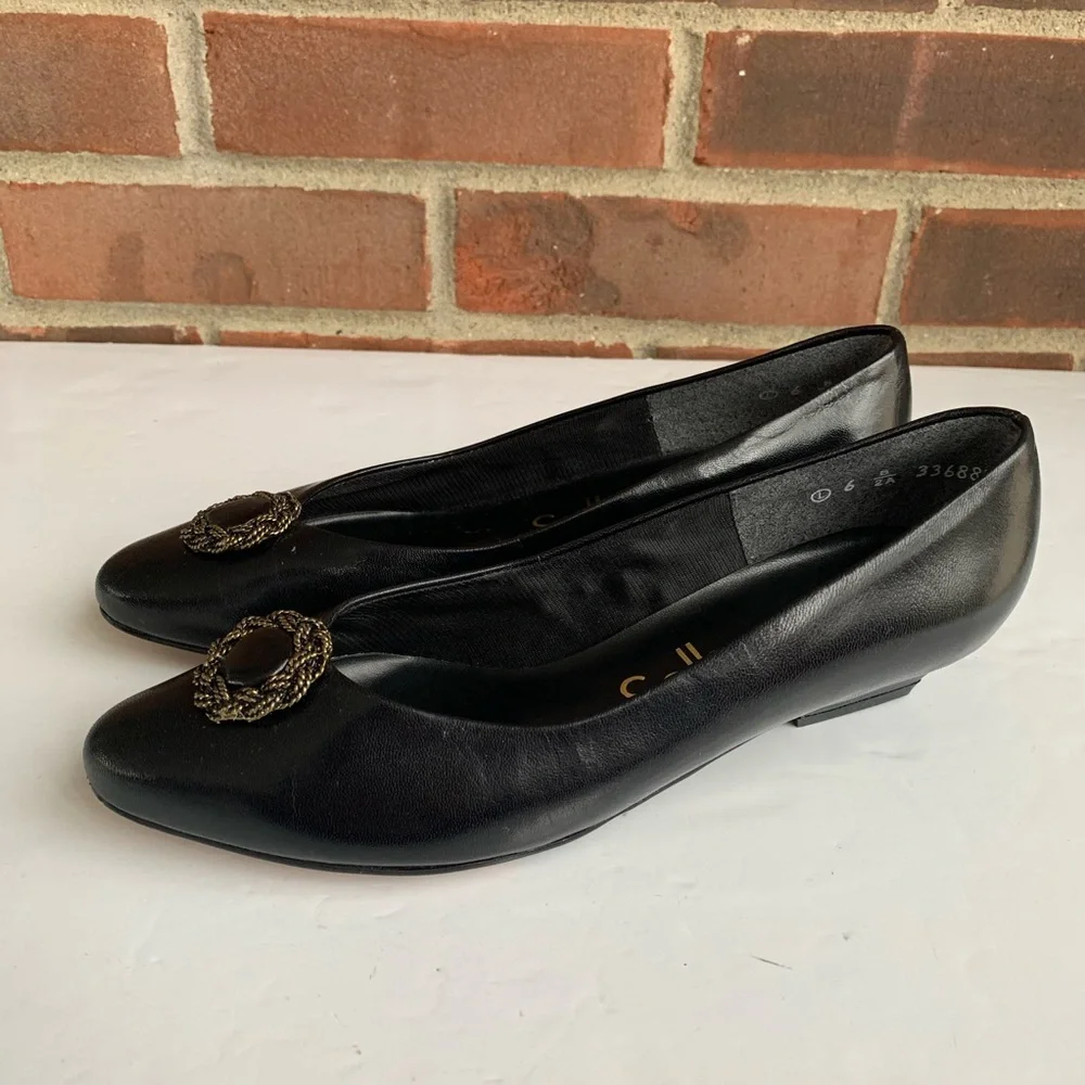 New Vintage Selby black leather kitten heel pump